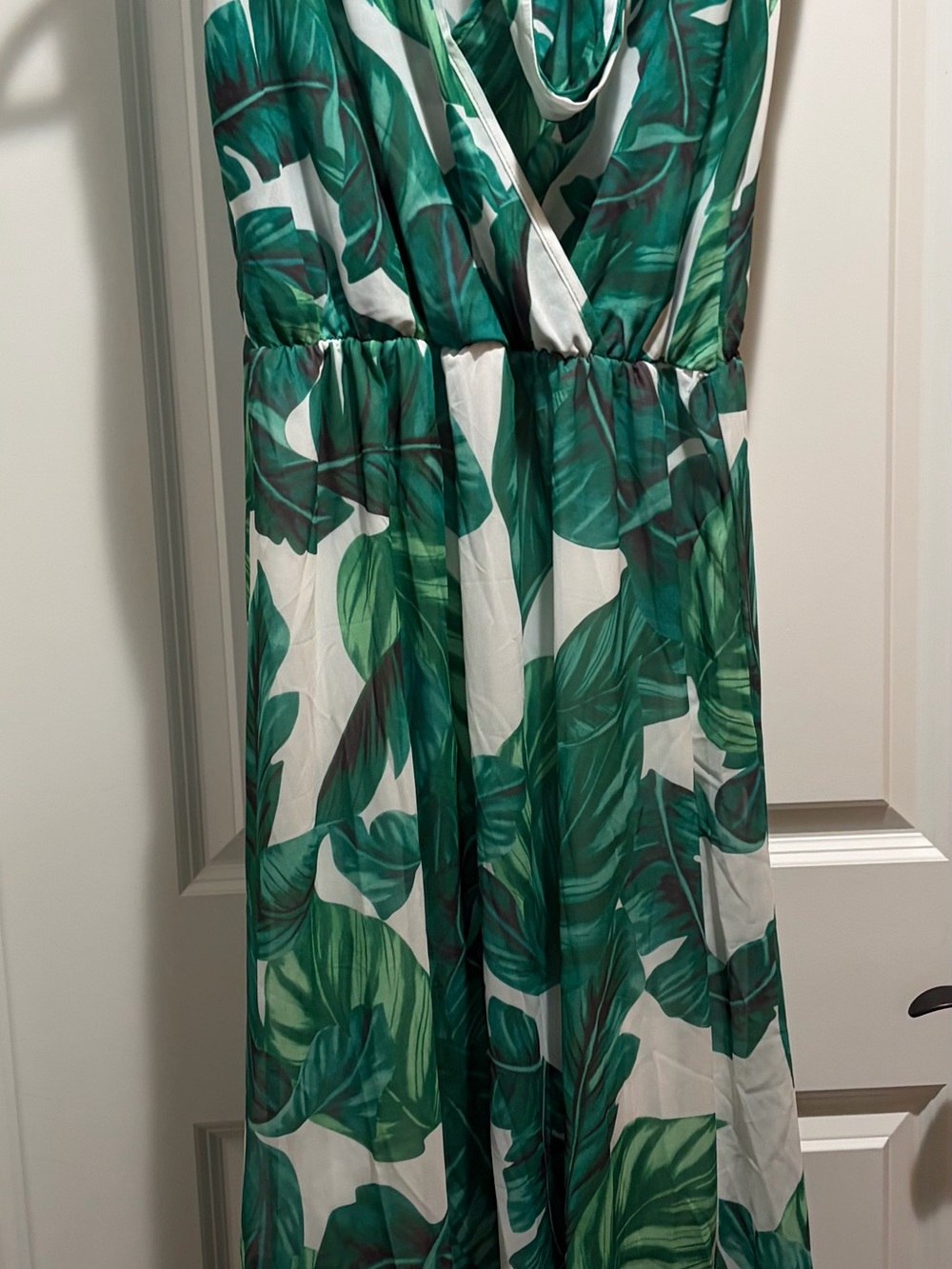 Green Leaf-Print Maxi V-neck